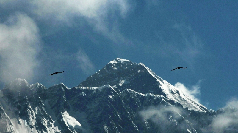 Появились подробности крушения вертолета в Непале