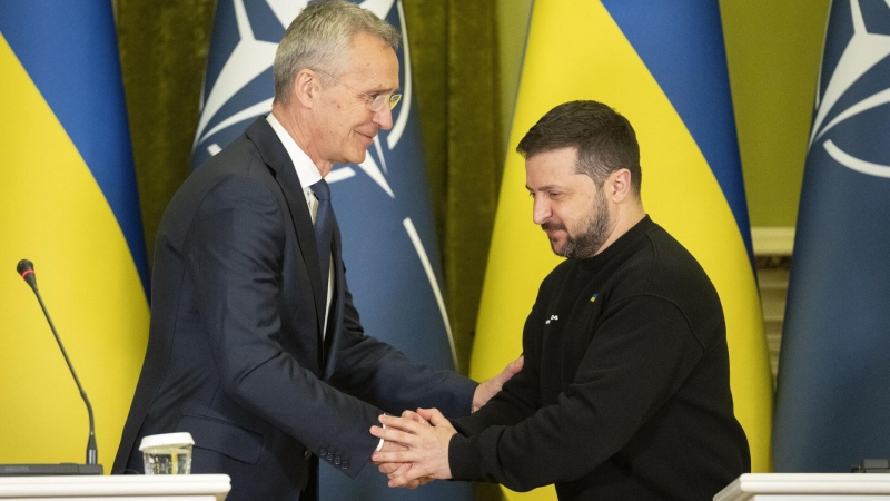 Посол Латвии назвала прием Украины в НАТО во время конфликта невозможным