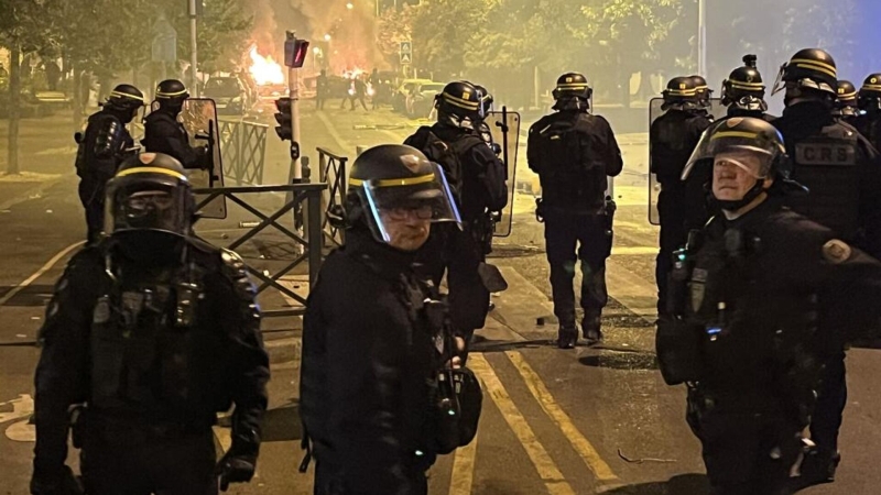 Во Франции выросло доверие к полиции, показал опрос
