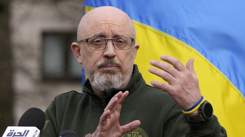Эксперт назвал причины отставки министра обороны Украины