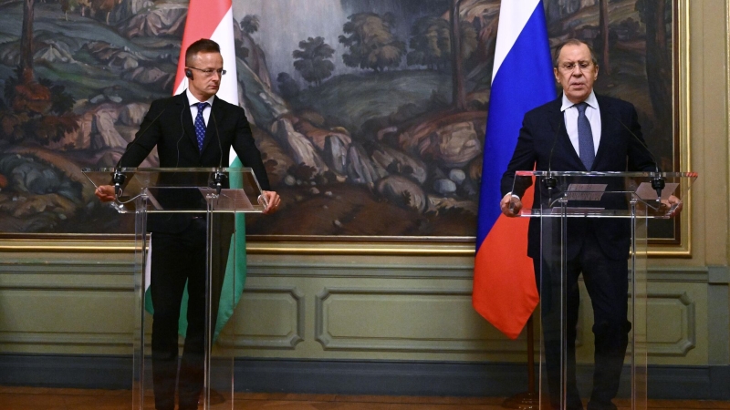 Глава МИД Венгрии обсудит с Лавровым Украину и энергетику