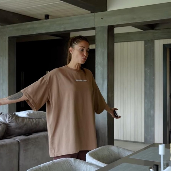 Обман на 700 тысяч, бракованные шкафчики: дизайнер кинула Муцениеце при обустройстве ее роскошного дома