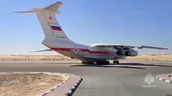 Борт МЧС России доставил в Египет гуманитарный груз для жителей Газы