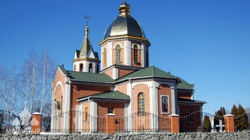Сторонники ПЦУ захватили храм канонической УПЦ в Киевской области