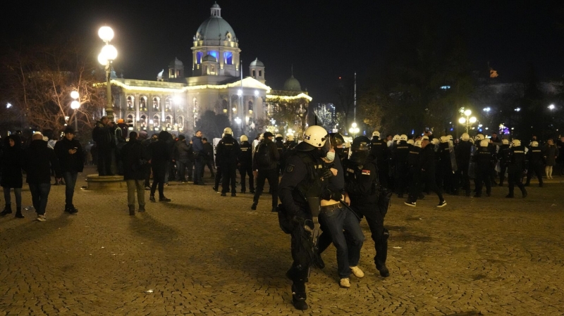 И. о. мэра Белграда показал ущерб, нанесенный демонстрантами
