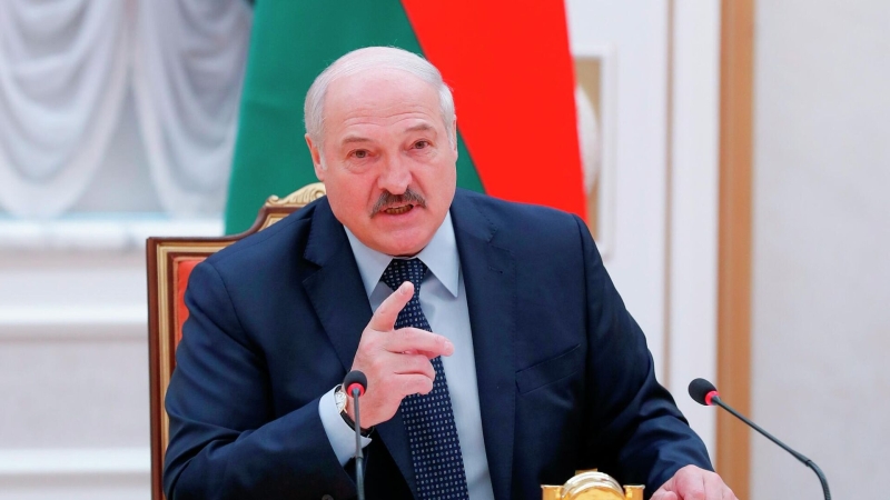 Лукашенко направился в Петербург для участия в саммитах ЕАЭС и СНГ