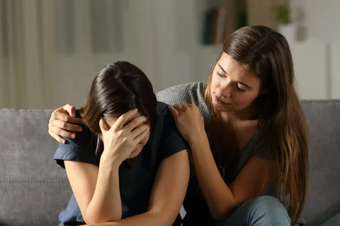 Пять способов помочь женщине справиться с депрессией: советы и поддержка