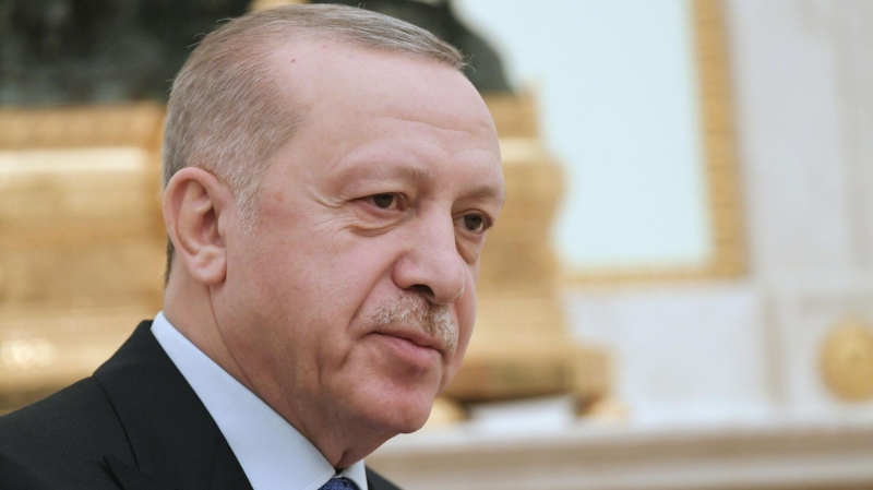 Неполитический Эрдоган: красная карточка от отца и ответ злорадствующим