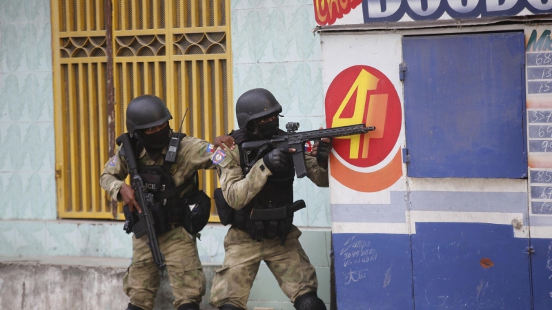 СМИ: банды атаковали дворец президента Гаити