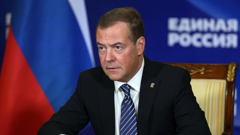 Медведев сравнил подходы США к ситуации на Ближнем Востоке и на Украине
