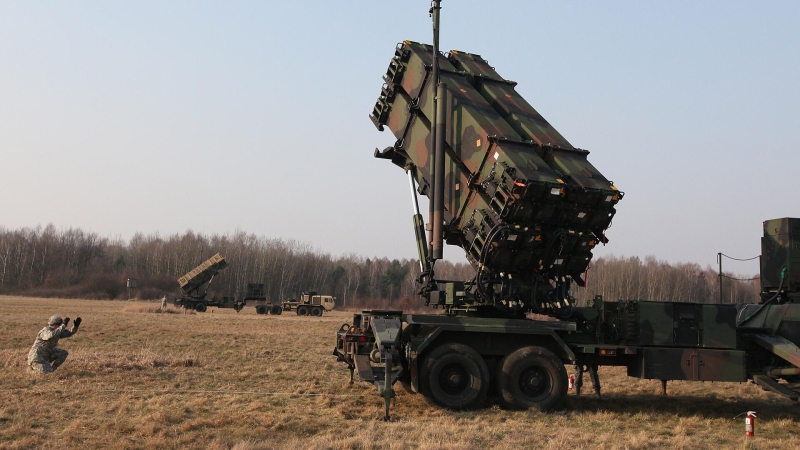 Украина получит новые системы ПВО в ближайшее время, считает Столтенберг