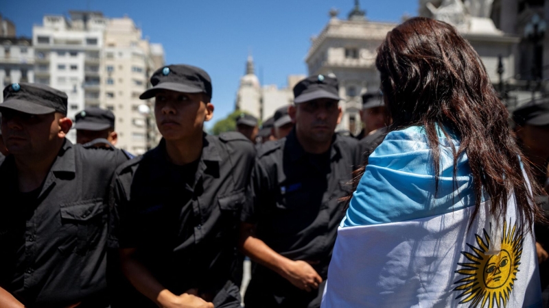 В центре Буэнос-Айреса прошла акция против политики властей