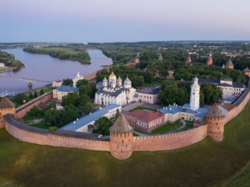 Экскурсия в Великий Новгород из Санкт-Петербурга: путешествие в историю и культуру Древней Руси