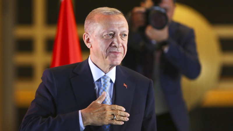 Турция внимательно следит за ситуацией на Украине, заявил Эрдоган