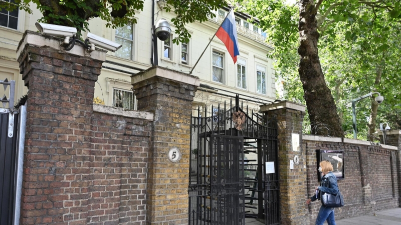 В посольстве России отреагировали на новые ограничения Британии