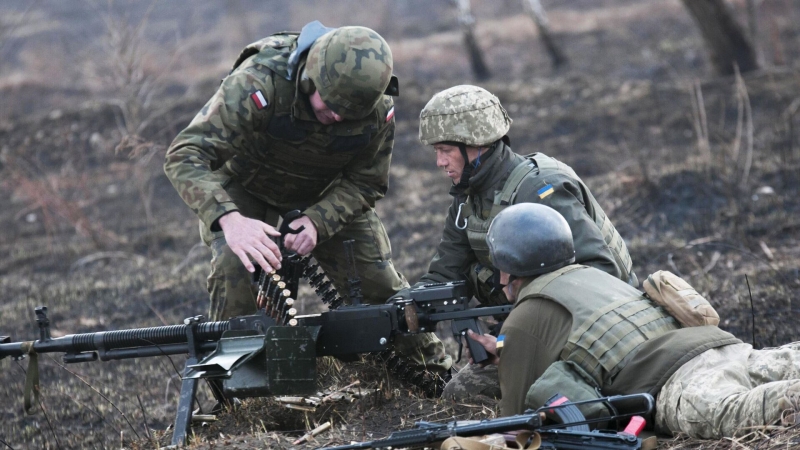 Байдена и Стармера призвали остановить эскалацию на Украине