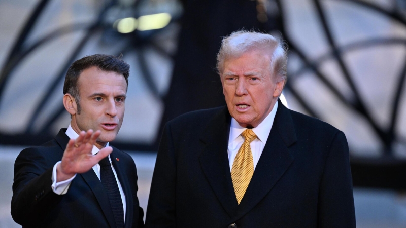 Переговоры Макрона, Трампа и Зеленского в Париже продолжались полчаса