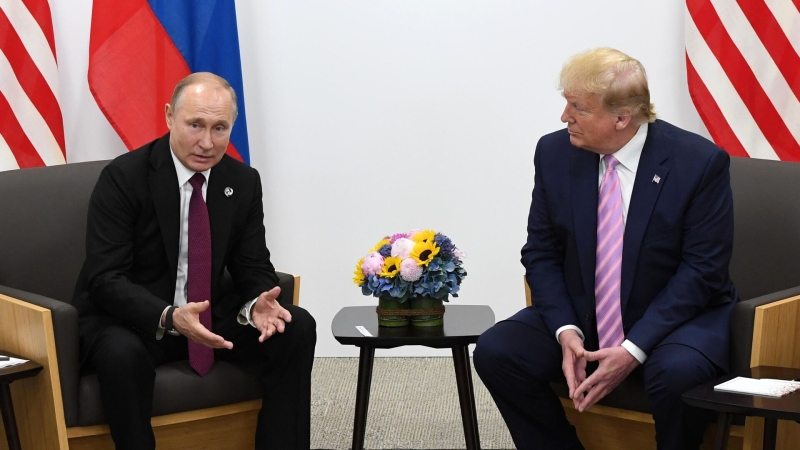 Politico анонсировало телефонный разговор Путина и Трампа в ближайшее время