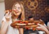 Как есть пиццу правильно: секреты итальянского этикета и мировые традиции