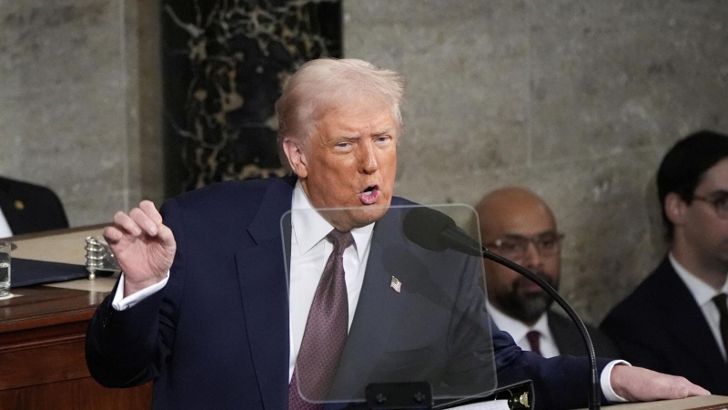 Рейтинг одобрения Трампа среди американцев вырос на два пункта