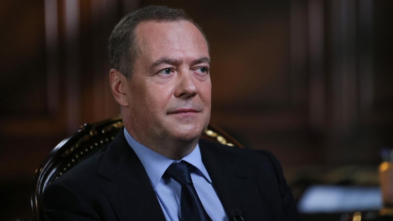 Россия ждет экономического краха Германии, заявил Медведев
