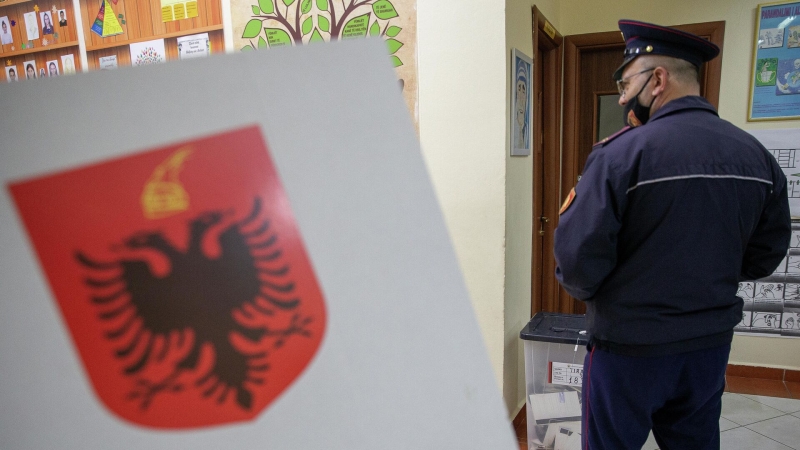 В Албании завели 34 уголовных дела из-за нарушений на выборах