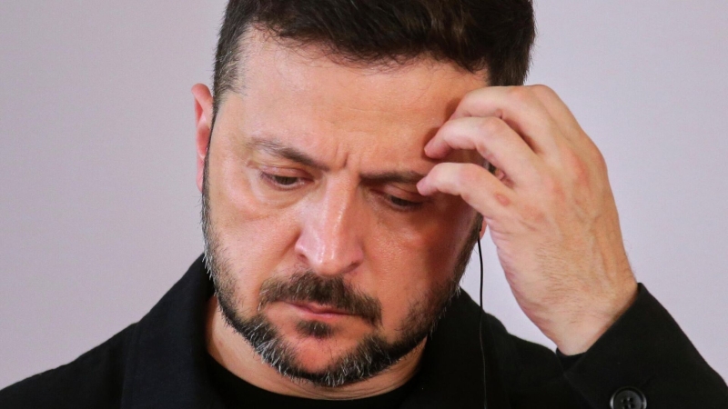 Французский политик призвал перестать "выписывать чеки" Украине