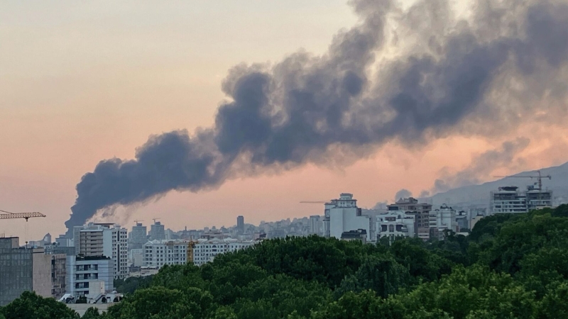 Иран не пойдет на капитуляцию, заявил посол страны во Франции