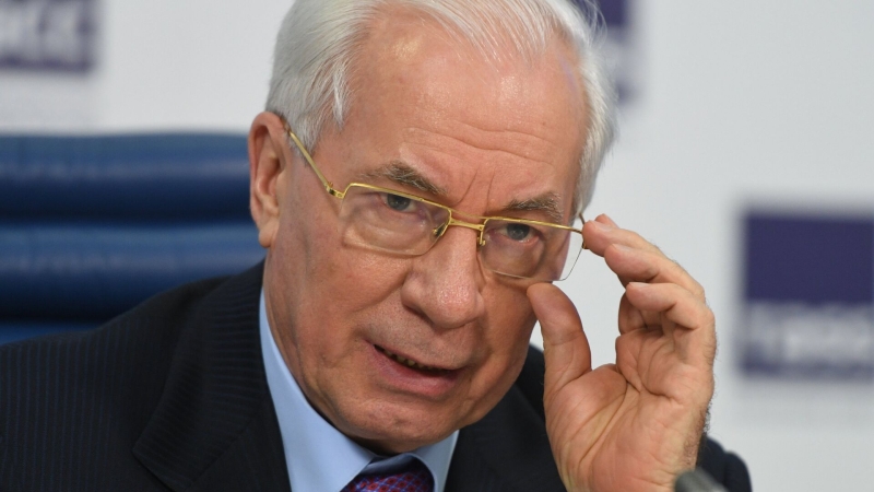 Киев причастен к убийству экс-советника Януковича, считает Азаров
