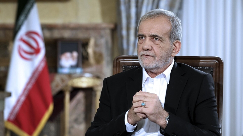 Президент Ирана: сторонникам создания ядерного оружия не место в политике