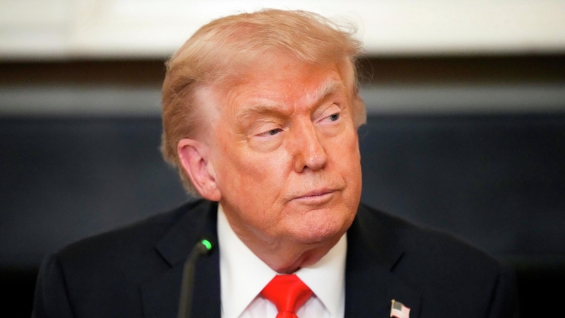 СМИ: сатирик предстанет перед судом после шутки о покушении на Трампа