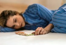 Депрессия водкой не лечится, постановлением правительства — тем более