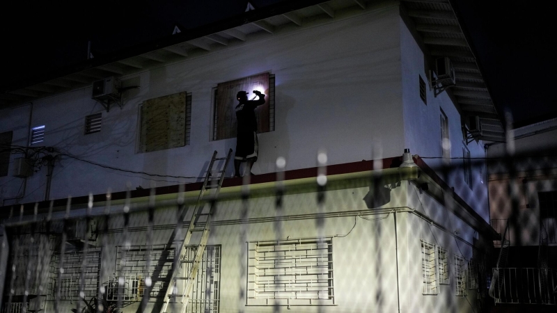 Ураган "Мелисса" привел к наводнениям и разрушениям на Ямайку, пишут СМИ