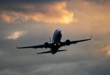 Аэропорт Брюсселя отменил около 40 рейсов из-за БПЛА в небе