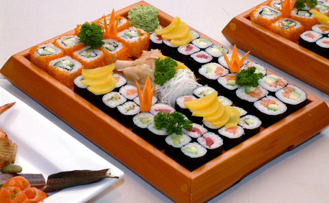 Опасный спутник роллов: что скрывается в любимой добавке к суши