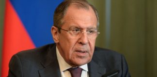 Россия не будет уговаривать США продлить ограничения по ДСНВ, заявил Лавров