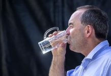 Россиянам рассказали, какой популярный напиток может спровоцировать инсульт