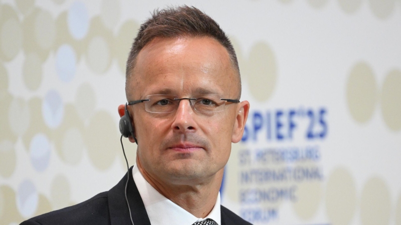 Сийярто обратился к ЕС из-за коррупционного скандала на Украине