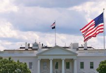 СМИ: власти США работают над выплатой талонов на питание на фоне шатдауна