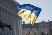 США продолжают обсуждать с Киевом украинское урегулирование, пишет WP