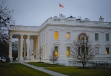 В Белом доме заявили, что планов по встрече Трампа и Зеленского пока нет