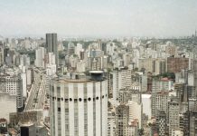 В Бразилии при обрушении металлической конструкции погиб человек