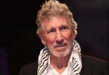 Запад не хочет говорить людям правду о нацистах на Украине, заявил Уотерс