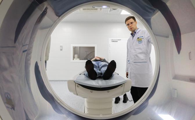 «Железный» аргумент: Медицина — под санкциями, потому УЗИ и томографы в дефиците