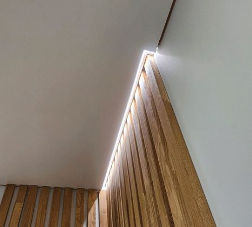 Как устроен парящий потолок: принцип монтажа и визуальные эффекты