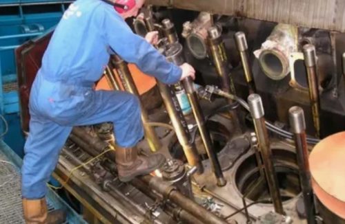 Ремонт судовых двигателей: особенности и виды восстановления