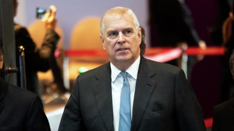 Британия запросит у ФБР информацию о вечеринках с участием экс-принца Эндрю