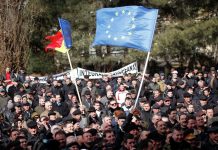 ЕС хвалит власти Молдавии за несуществующие успехи, заявил экс-премьер