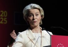 «Это мишень на спину». В Сети набросились на фон дер Ляйен из-за России