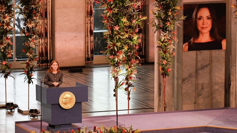 Нобелевскую премию мира вручили дочери не успевшей на церемонию Мачадо